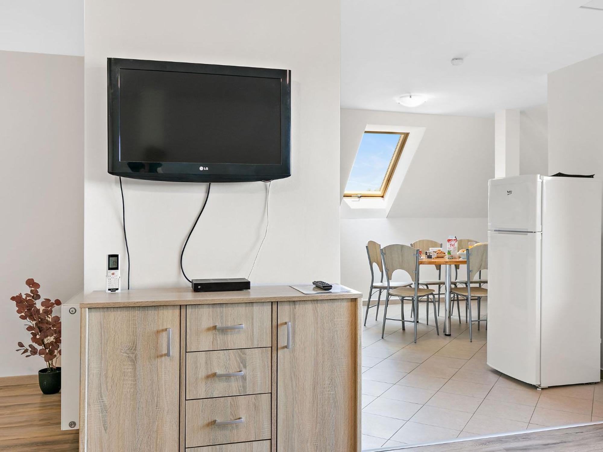 Apartment Beate - Bac121 By Interhome Badacsonytomaj Exteriör bild